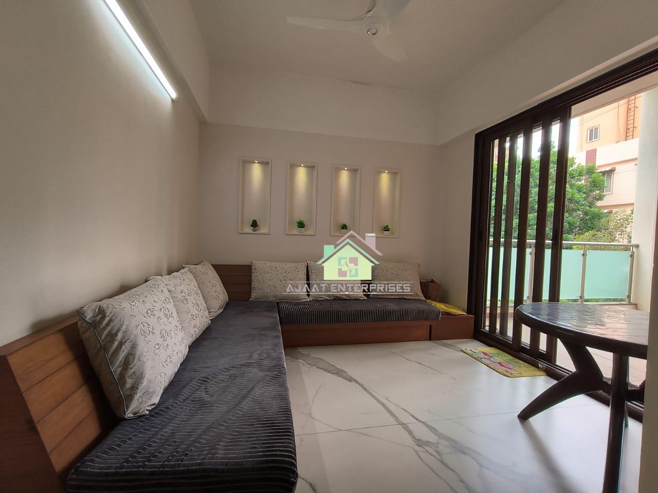 4bhk