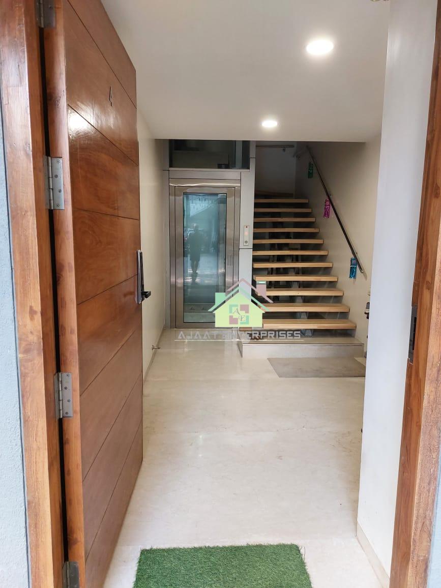 3.5bhk Row House