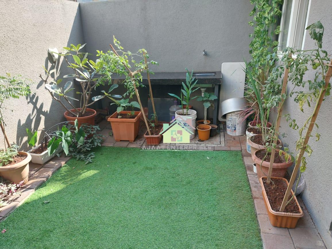 3.5bhk Row House