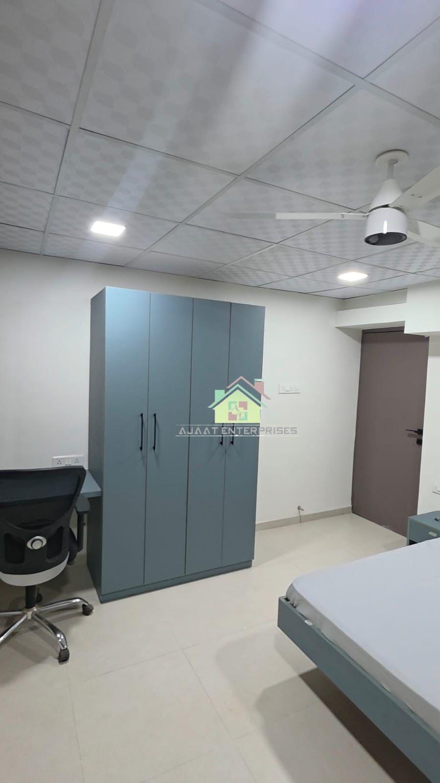4bhk