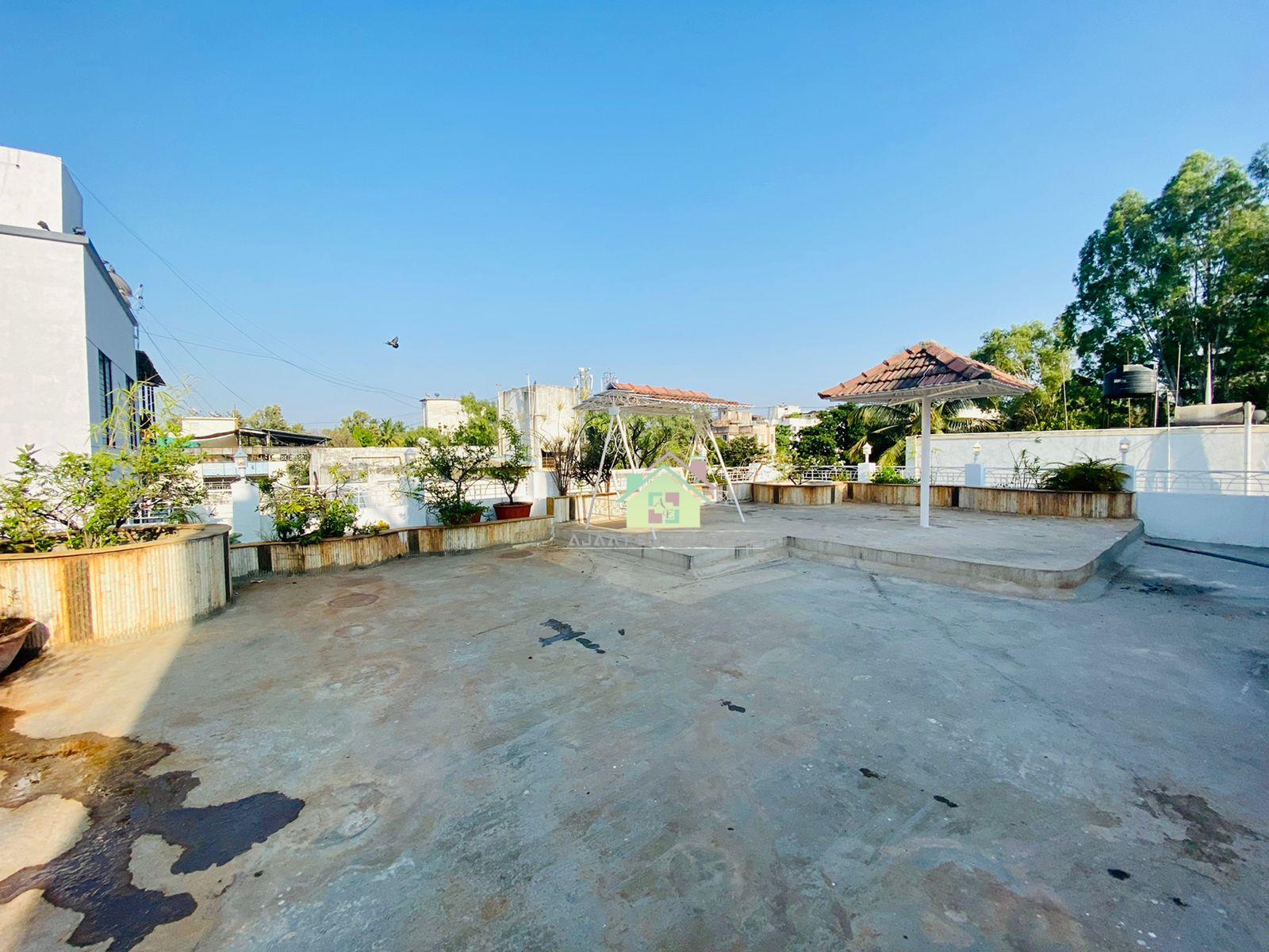 4bhk