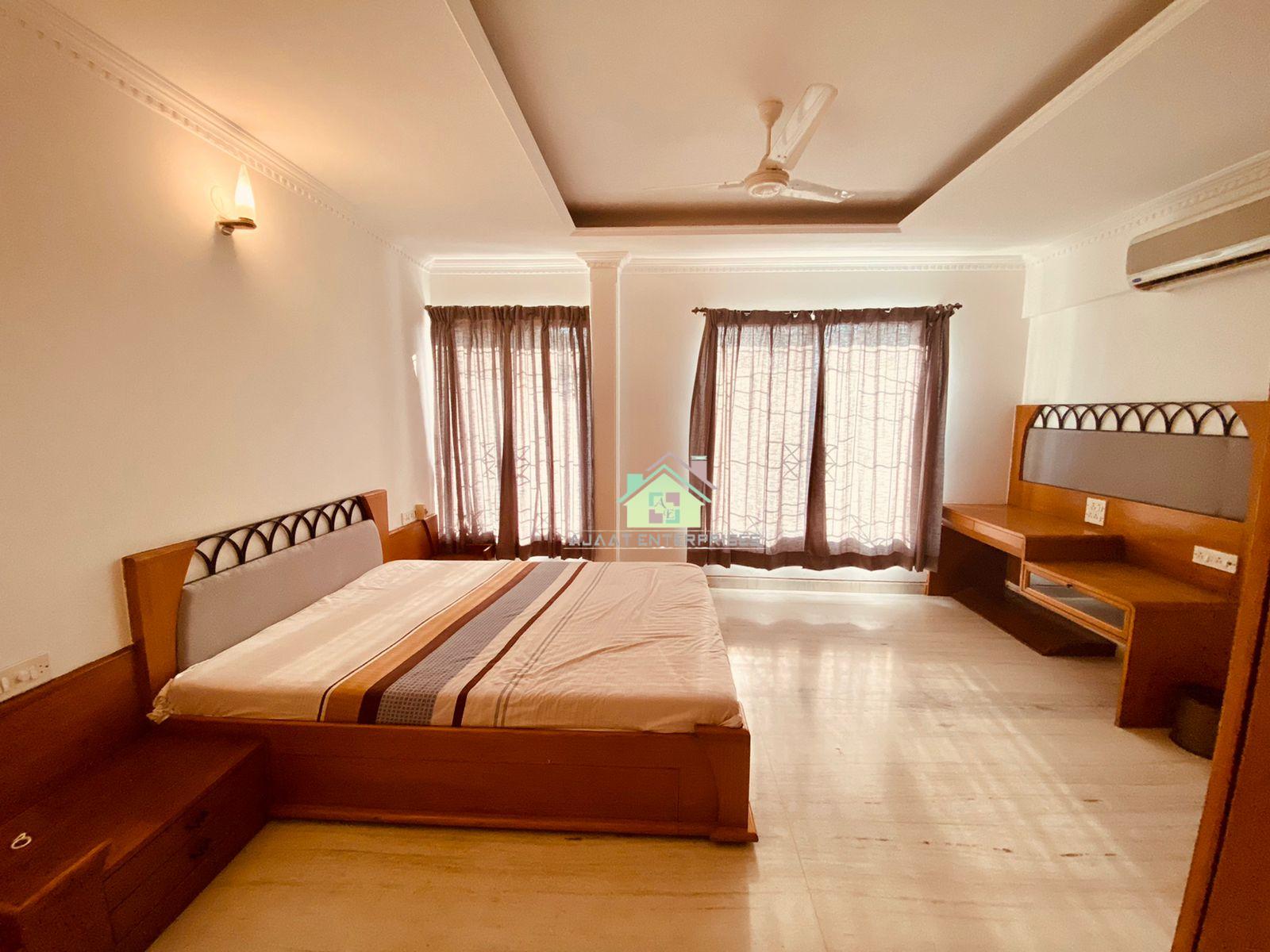4bhk